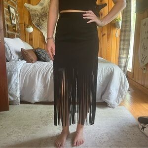 Fringe skirt 🖤